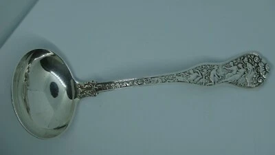 TIFFANY & CO "OLYMPIAN" PARIS, EL HIJO DEL PRIAM CUCHARÓN DE SALSA ESTERLINA, C.1878 4.1 Foto 1 de 4