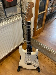 Fender Stratocaster 60s White MX - 2002 - Picture 1 of 17