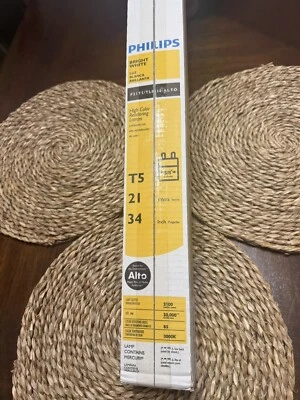 Philips ALTO 21-watt 34 In. T5 Fluorescent Tube Light Bulb Bright White 3000k - Image 1 of 2