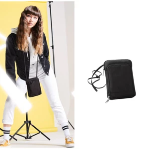 BagBase Unisex Reise Geldbörse BG47 - verstellbare Halskordel Reisepass Tablet Tasche - Bild 1 von 10
