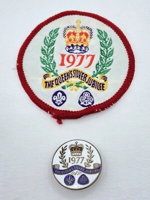 Post WW2 The Queens Elizabeth II Silver Jubilee Scouts Patch & Enamel Badge - Image 1 of 4