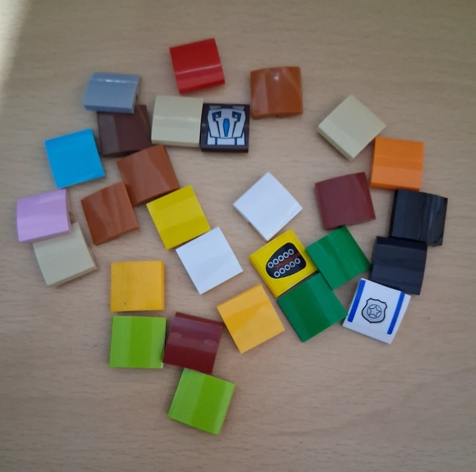 Pacote LEGO PART 15068 - 6046924 CURVO 2x2 SEM TACHAS - Imagem 1 de 1