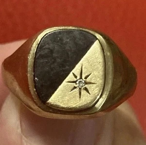9ct Gold Signet Ring With Black Onyx Stone Set In Lab Created Diamond (4g 375) - Picture 1 of 10