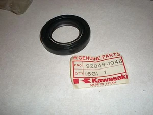 New NOS Genuine Kawasaki Oil Seal KDX 400 420 450 KX 420 92049-1046 - Picture 1 of 1