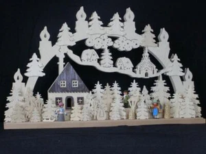 Schwibbogen el. Beleuchtet mit Waldarbeiter und Frauen B x H= 70x40cm NEU  - Picture 1 of 1