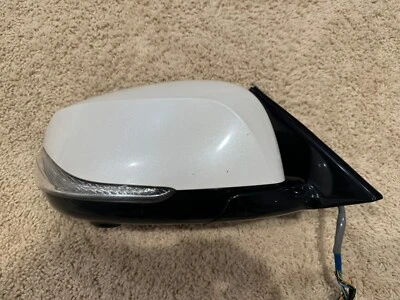 2016-2017 Infiniti QX50 Right Passenger Side Door Mirror W/ Camera OEM WHITE - Image 1 of 4