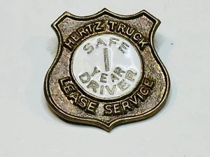 Old Vintage Hertz Truck Rental Lease 1 Year Safe Driver Service Lapel Pin Badge - Picture 1 of 3