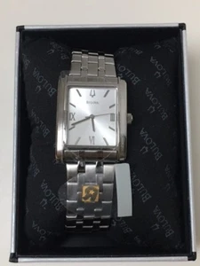 Toys R Us Watch Bulova Men's 15 Year Service Watch New Never Worn "R" star Logo - Picture 1 of 11