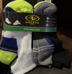 Boys Athletic Works 6 Pair Ankle Socks Size 9- 2 1/2 - Picture 1 of 4