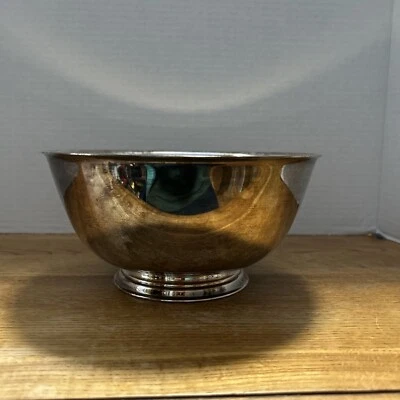 Cuenco con patas plateado reproducción vintage Paul Revere  Foto 1 de 4