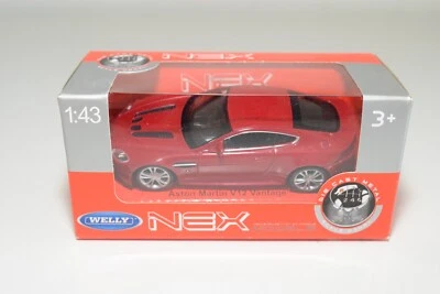 A23 1:43 WELLY NEX ASTON MARTIN V12 VANTAGGIOGE ROSSO COME NUOVO IN SCATOLA - Immagine 1 di 4