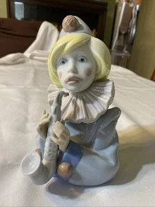 Lladro "Sad Note' # 5586 Porcelain Figurine Made in Spain (7") - Picture 1 of 13