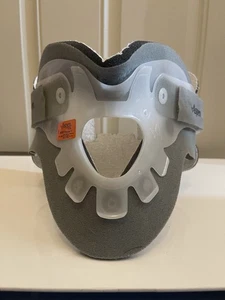 Aspen Rigid Cervical Collar Neck Brace Regular Preformed for Adults 3" Regular - Picture 1 of 7