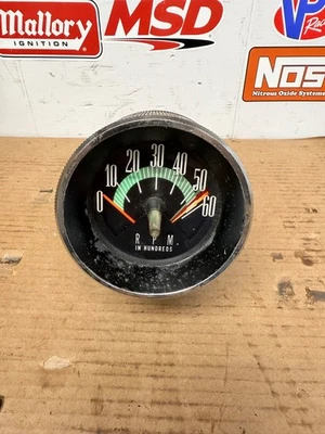 1963-1965 OLDSMOBILE STARFIRE ЦЕНТРАЛЬНАЯ КОНСОЛЬ 6000 ОБ/МИН ТАХОМЕТР 442 CUTLASS - Изображение 1 из 4