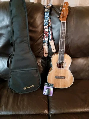 Тенор-укулеле Fender Koa Nohea 2010 - Изображение 1 из 4