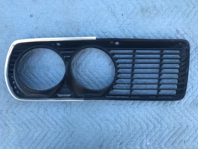 BMW Sección parrilla delantera derecha E9 cupés 2800, 3.0, CS CSI, CSL, 2500, 2800 sedán Foto 1 de 4