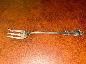 Vintage International Sterling Silver Fork 3-Tine "Joan of Arc" No Monogram - Picture 1 of 2