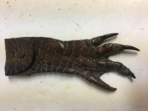 ANTIQUE VINTAGE TAXIDERMY BABY CROCODILE FOOT CHANGE-COIN PURSE - Picture 1 of 5