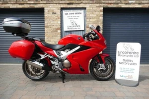 14 Honda VFR 800 6192 miles only!!! - Picture 1 of 12