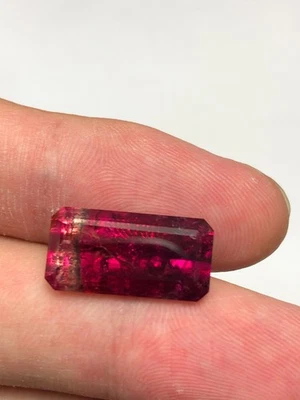 10.6 Carats Natural Bi Color Emerald Cut Tourmaline faceted - Image 1 of 4