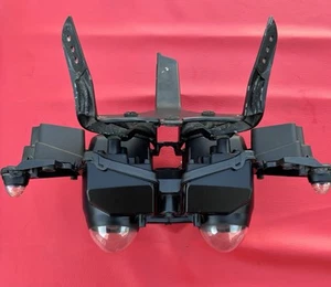 09-11  YAMAHA-R1 HEADLIGHT ASSEMBLY WITH STAY BRACKET - Picture 1 of 24