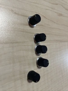 Mała gałka ICOM 4+1 do serii IC-730/735/740/745 z lat 80. - Zdjęcie 1 z 1