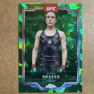 2025 Topps Chrome Sapphire UFC Alexa Grasso /75 #14 Green Refractor - Picture 1 of 2