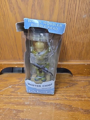Funko Halo 3 Master Chief Spartan Wacky Wobbler 2008 cabeza de bobble verde caja dañada Foto 1 de 3