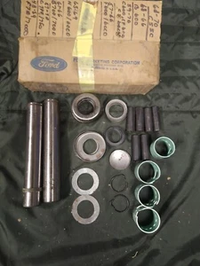 NOS FORD AXLE KING PIN SET PN C2TZ-3111-A FOR 1948-70 HEAVY DUTY TRUCKS - Picture 1 of 1