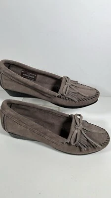 Minnetonka Kilty 女式莫卡辛拖鞋,尺寸 US 10 M — 第 1/4 张图片