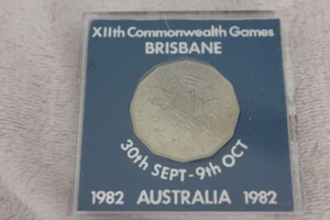 AUSTRALIA 1982 50 CENT COMMONWEALTH GAMES BRISBANE COIN IN CASE - Picture 1 of 2