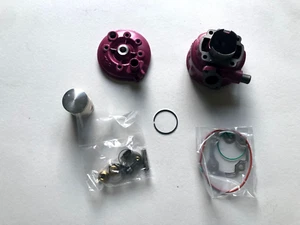 9912800 GRUPPO TERMICO CILINDRO TOP 2 PLUS 47 H2O 70CC YAMAHA APRILIA 2T GHISA - Foto 1 di 3