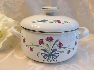 Lenox Poppies on Blue 3 Quart Enamel Metal Casserole - Picture 1 of 3
