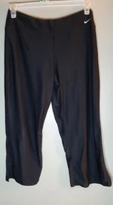 Nike Fit Dry Size Medium Womens Athleisure Capri Leggings Black - Picture 1 of 7
