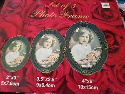 Un juego de lujo de 3 marcos, marcos ovalados negros y dorados.  Fiestas amistosas en casa. Foto 1 de 3