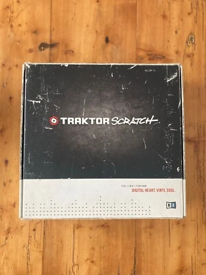 Traktor scratch Audio 8 dj Native instrument con los dos vinilos originales - Imagen 1 de 4
