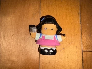Fisher Price Little People Sonya Lee Coins Asian Girl - Picture 1 of 3
