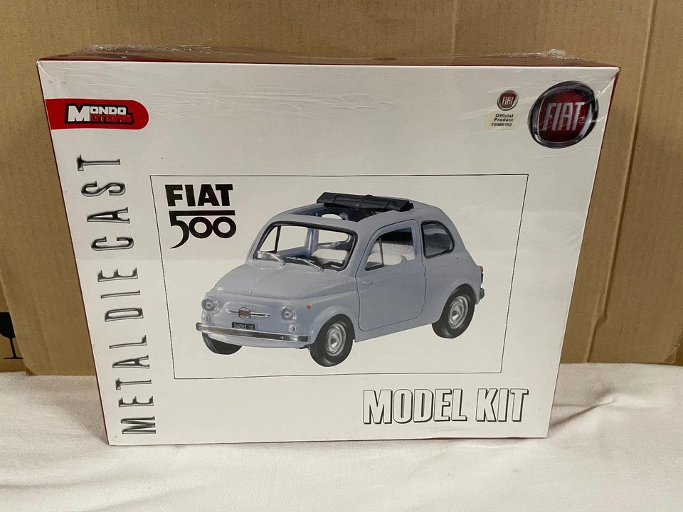 FIAT 500  MODEL KIT - SCALA 1/24  - MONDO MOTORS - Immagine 1 di 1