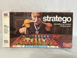 Juego de mesa vintage Milton Bradley Stratego 4916 completo en caja 1977 - Imagen 1 de 6
