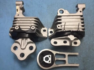 Complete Engine Mount & Transmission Mount Set 3PCS for 14-22 Jeep Cherokee 2.4L - Picture 1 of 9