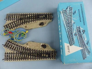 MÄRKLIN lot 2 aiguillages électriques droit et gauche 5118 5119 + cosse testé OK - Picture 1 of 2
