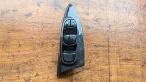 Boutons interrupteur vitre maître avant droit conducteur NISSAN JUKE 2016 254011KK5E - Photo 1/4