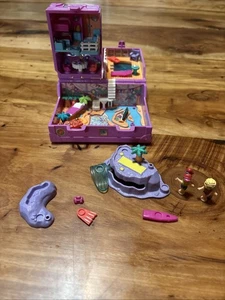 Bluebird Vintage Polly Pocket 1996 Surf n' Swim Island Spielset - Bild 1 von 10