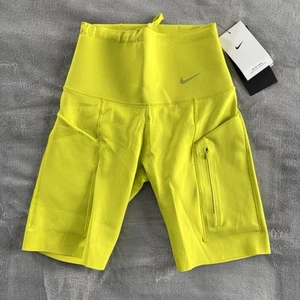 Pantaloncini da corsa Nike Go Dri-FIT XS giallo fluo tasca alta bici - Foto 1 di 10