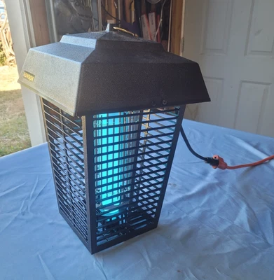 FLOWTRON Electronic Insect Killer Bug Zapper 1 Acre BK40D ... New old stock - Image 1 of 4