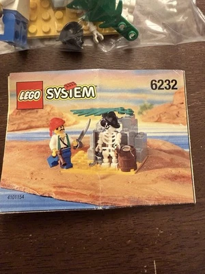 Lego 6232, Pirates: Skeleton Crew, Complete w/ Instructions, No Box - Image 1 of 3