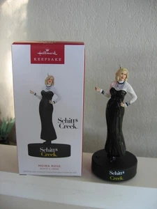 2024 Hallmark Schitts Creek Moira Rose ricordo ornamento con suono nuovo - Foto 1 di 2