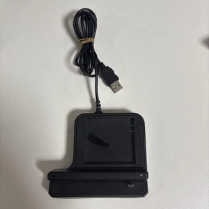 USB Ladegerät schwarz fÃ1/4r Digitalkameras kompaktâ€¢gebraucht - Bild 1 von 4