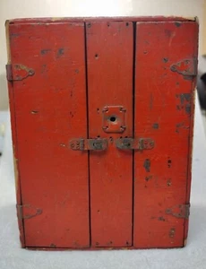 Rare! UNIQUE Antique Handmade Wooden Fishing Lure Box w/ Reel & Motor Hand Crank - Picture 1 of 24
