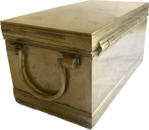 Beyond Vintage~~Heavy Brass Treasure Chest - Bild 1 von 9